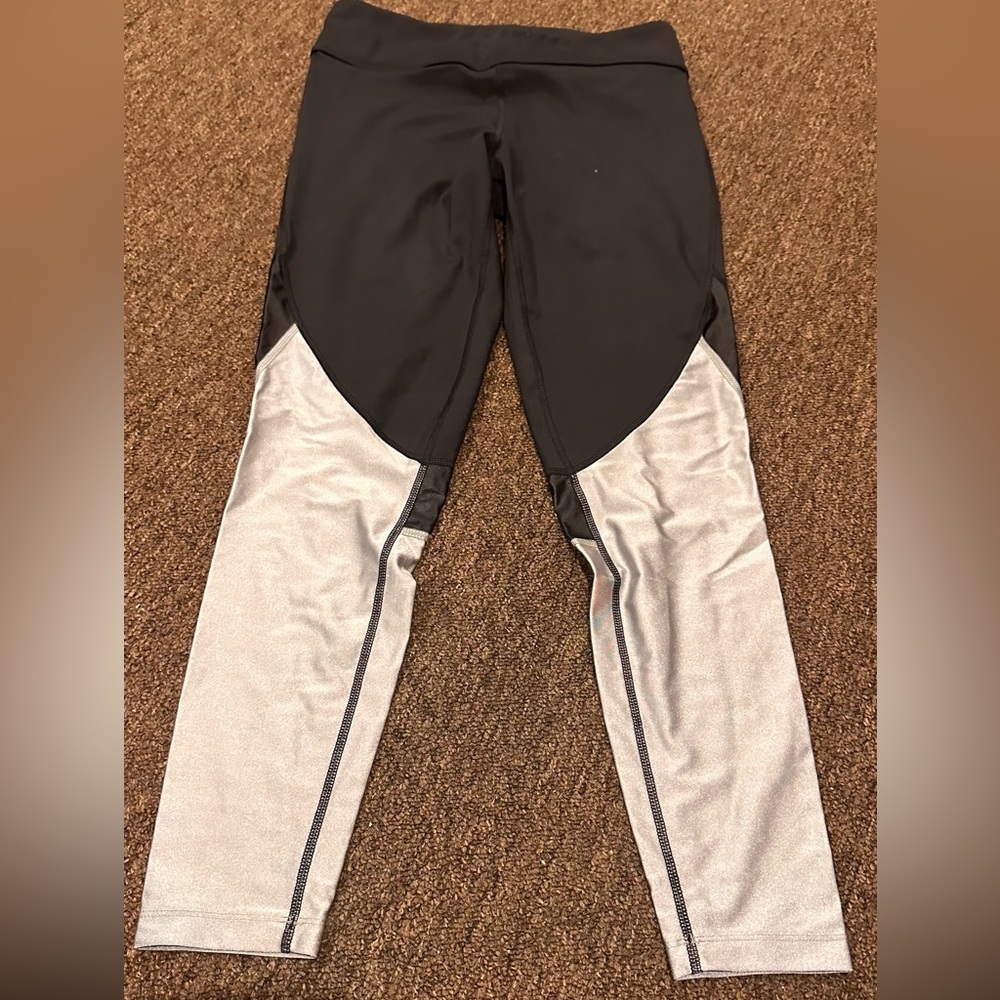 ALALA Captain Cropped Tight Leggings Black White Mesh $110 Size M Womens